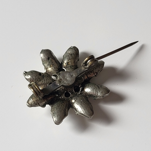 Vintage Silver Tone and Clear Rhinestone Star Snowflake Brooch - Picture 4 of 13